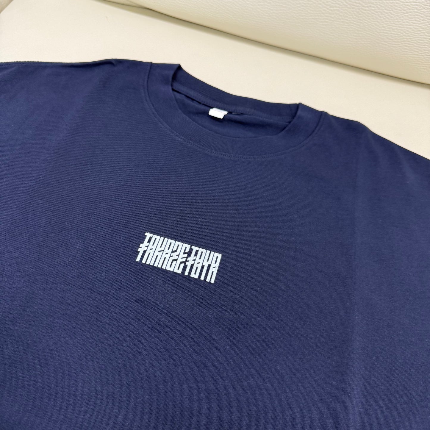 【中国製】「8」T-shirt